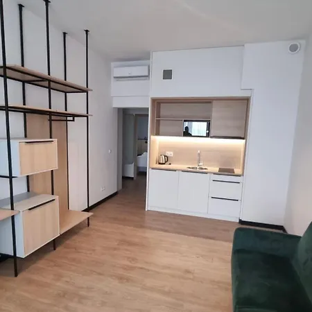 Stadion Narodowy Targowa 5, Zamoyskiego 37 Apartment *